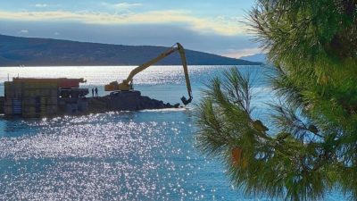 [FOTO] Radovi u krčkim lukama u punom pogonu