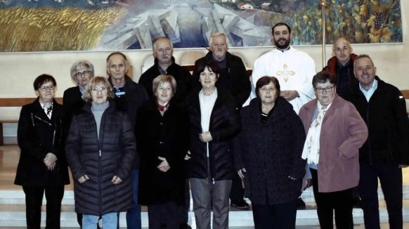 Vrh: Mještani rođeni 1955. godine okupili se na misi zahvalnici za 70 godina života