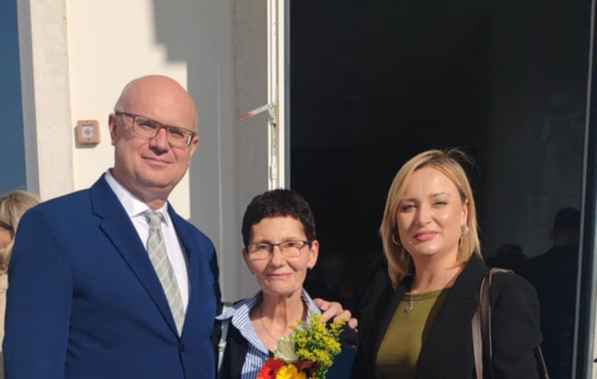 Borka Vidović dobila zahvalnicu za dugogodišnji predani rad, iznimnu susretljivost i nesebičnu pomoć građanima