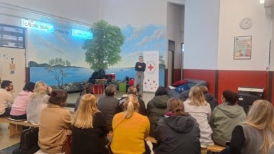 Održan tečaj prve pomoći za djelatnike Osnovne škole Malinska-Dubašnica