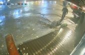 [VIDEO] Nakon “zlatnog” umivaonika, kamera je uhvatila još jednu bizarnu krađu usred grada Krka