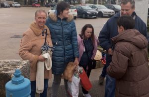 Krčki Crveni križ donirao božićne pakete Centru za rehabilitaciju Krk