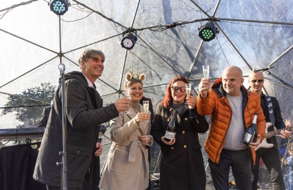 1000 čaša pjenušca, L’amour i domaće zvijezde: Sve je spremno za podnevni ispraćaj stare godine – ali i doček nove