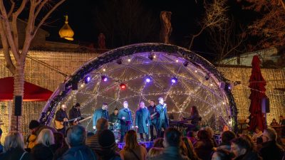 [FOTO/VIDEO] Prelijepa adventska večer u Krku uz Tiramol, Kuriktu i Grupu Cambi