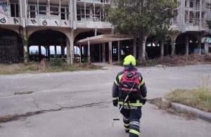 Netko je zapalio vatru u Haludovu, intervenirali vatrogasci