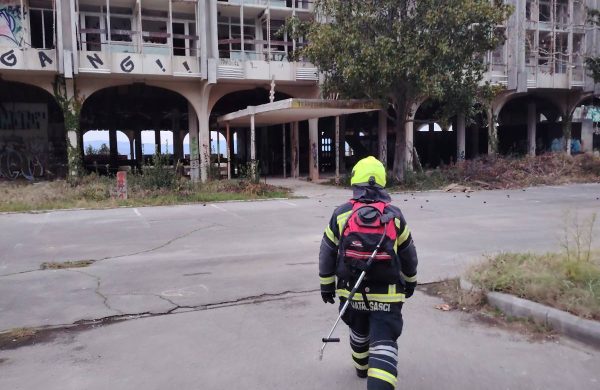 Netko je zapalio vatru u Haludovu, intervenirali vatrogasci