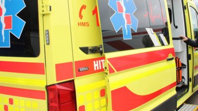 Teška nesreća u Malinskoj: Radnik pao s vozila za odvoz otpada, teško je ozlijeđen