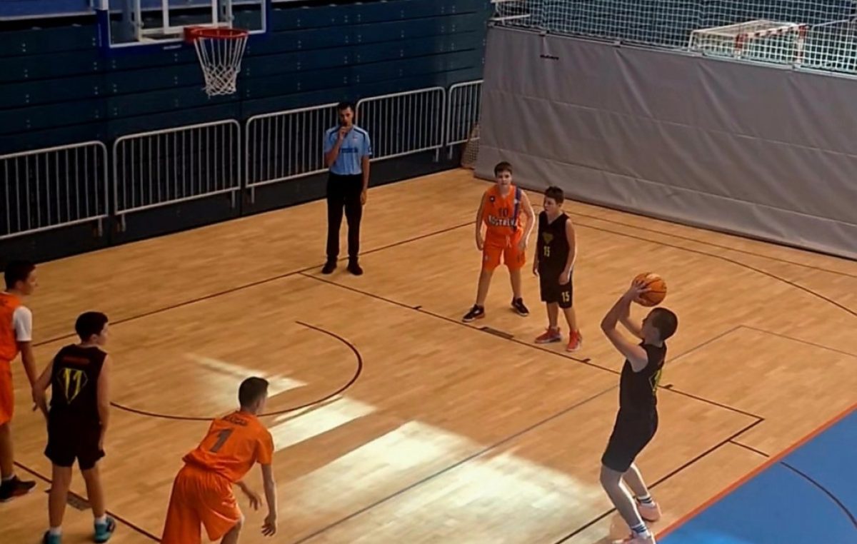 Dječaci KK Krk u napetoj utakmici u gostima slavili protiv Kostrene