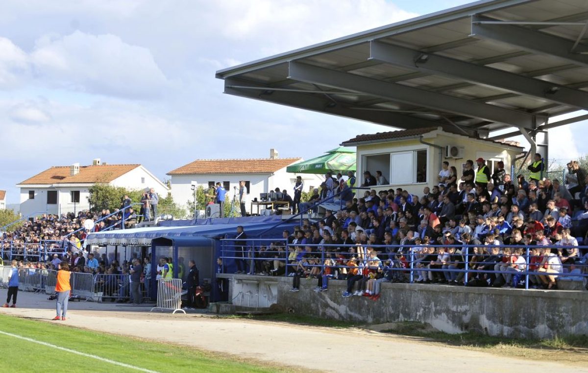 Izvanredan učinak selekcija mlađih pionira Nk Krk (U-13) – jesenski prvaci u oba natjecanja