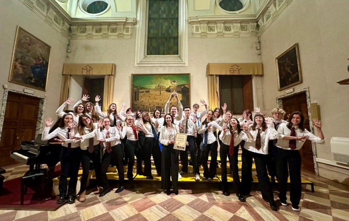 Zlato za riječke gimnazijalce na međunarodnom zborskom natjecanju u Rimu