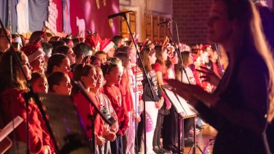 Više stotina krčkih mališana zapjevalo na 23. tradicionalnom Božićno-novogodišnjem koncertu