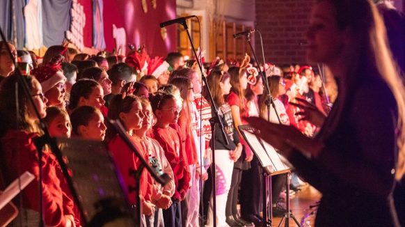 Više stotina krčkih mališana zapjevalo na 23. tradicionalnom Božićno-novogodišnjem koncertu