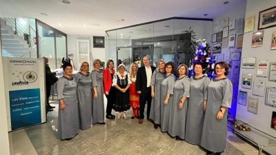 Folklor, pjesma i zajedništvo- u Češkom domu održana tradicionalna manifestacija „Božić dolazi“