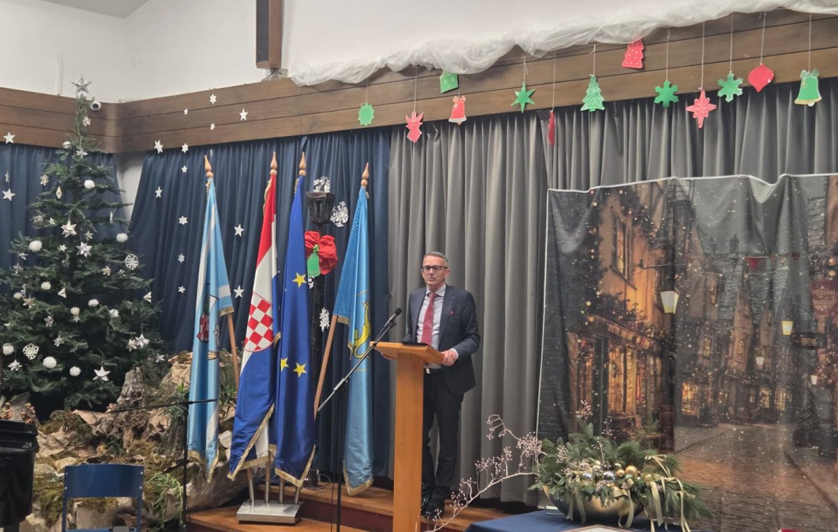 Svečanom sjednicom obilježen Dan Grada Cresa: Dodijeljena priznanja laureatima i istaknuti strateški ciljevi razvoja