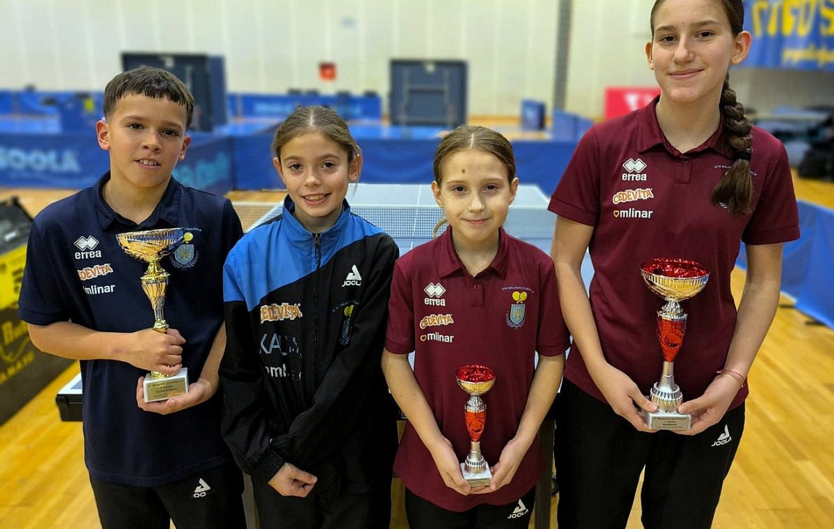 Sjajni rezultati maših mladih stolnotenisača u Dugom Selu – čak četiri postolja!