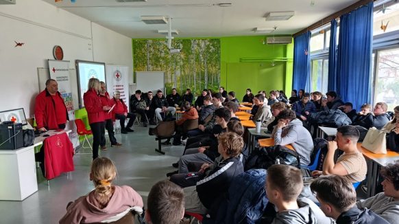 U krčkoj srednjoj školi održana edukacija o darivanju krvi