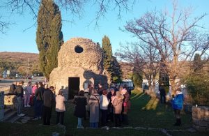 Sveti Dunat: „Od sva se četiri vjetra, Crkva sabire sveta…“