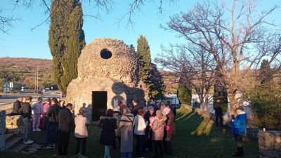 Sveti Dunat: „Od sva se četiri vjetra, Crkva sabire sveta…“