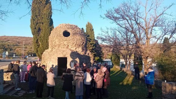 Sveti Dunat: „Od sva se četiri vjetra, Crkva sabire sveta…“