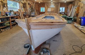 U škveru obitelji Kraljić obnavlja se još jedna tradicijska barka