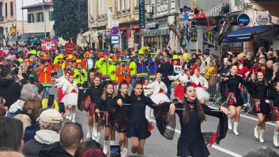 [UŽIVO] Krenula 57. Lovranska karnevalska povorka