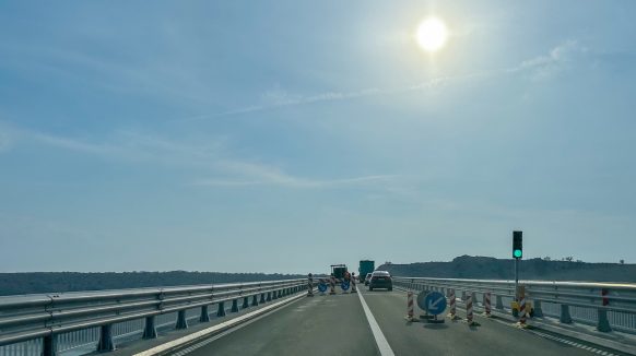 Počeli su radovi na Krčkom mostu, semafor regulira promet