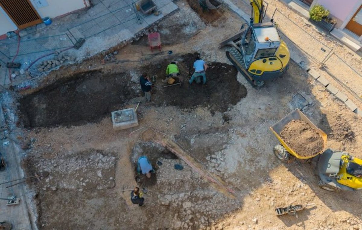 [FOTO] Započela arheološka istraživanja u staroj jezgri grada Krka