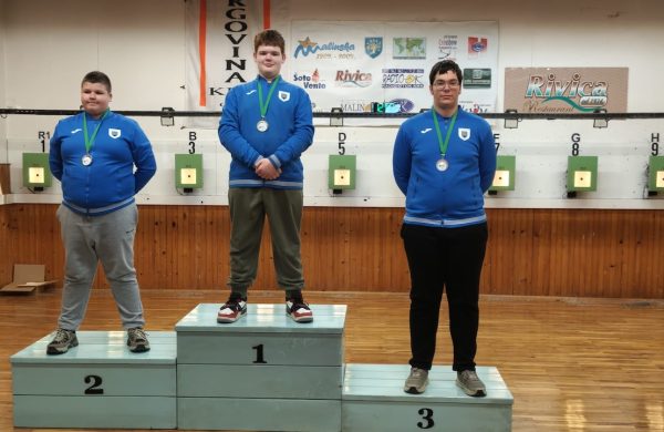 Sjajan vikend za strijelce ŠSK Dub: dva natjecanja, 8 medalja