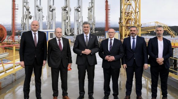 [VIDEO]  LNG-ov i JANAF-ov terminal u Omišlju u fokusu Plenkovićevog posjeta PGŽ-u