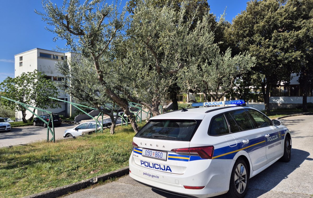 Krčka srednja škola evakuirana zbog dojave o bombi