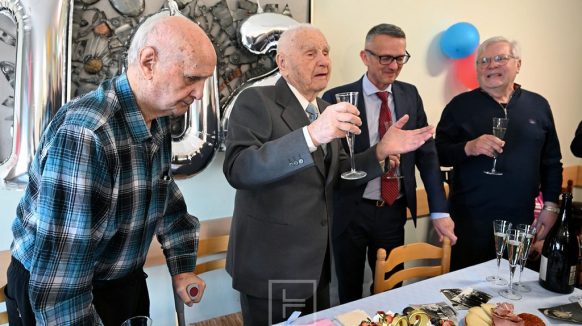 [FOTO/VIDEO] Kapetan Josip Valković iz Vrbnika proslavio veliki 102. rođendan