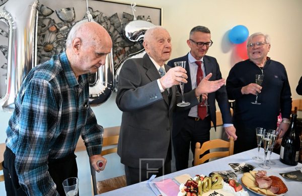 [FOTO/VIDEO] Kapetan Josip Valković iz Vrbnika proslavio veliki 102. rođendan