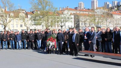 Otvorena izložba „35 godina s Vama“: Sjećanje na riječku postrojbu Specijalne jedinice policije “Ajkule”