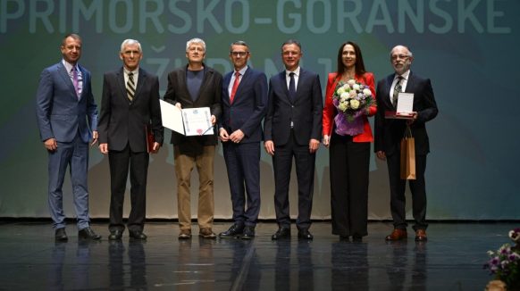[FOTO] Godišnje nagrade Primorsko-goranske županije Željku Drinjaku i Helgi Dukarić Dangubić