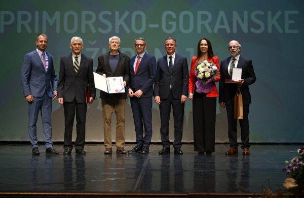 [FOTO] Godišnje nagrade Primorsko-goranske županije Željku Drinjaku i Helgi Dukarić Dangubić
