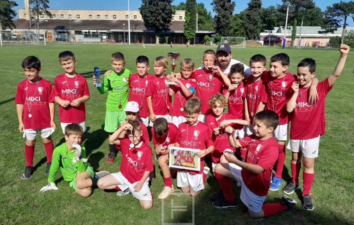 [FOTO] OŠK Omišalj najbolji na  31. Nogometnom turniru Sv. Juraj u Lovranu