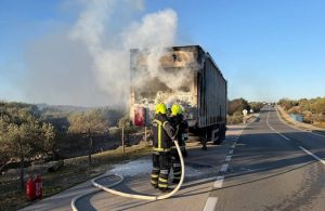 Kod Dunata izgorjela kamionska prikolica