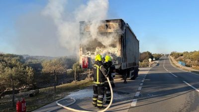 Kod Dunata izgorjela kamionska prikolica