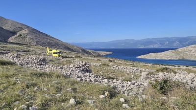 Zahtjevna akcija, dignut i helikopter: HGSS spasio teško ozlijeđenog čovjeka kod Baške