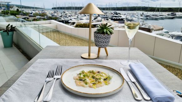 Svibanj na otoku u znaku vrhunske gastronomije: U restoranu Marina započeli Dani kvarnerskog škampa