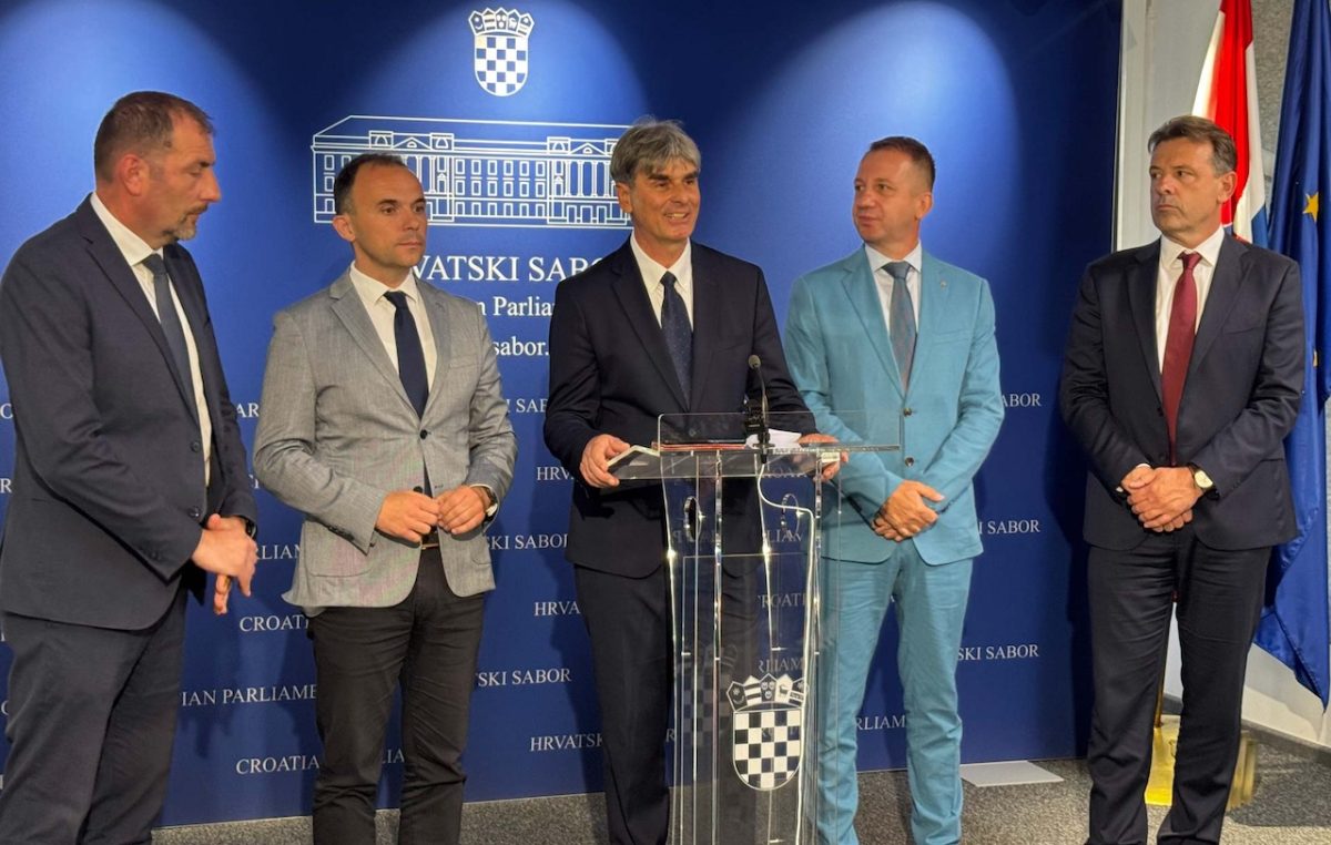 Predsjednici PGS-a, IDS-a i Unije Kvarnera uputili apel Vladi: Hitno zaštitimo naše more