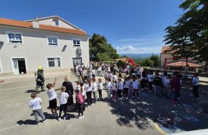 [FOTO/VIDEO]  U Područnoj školi Vrh održana vježba evakuacije