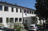 Prizor kao iz izbjegličkog kampa: Ljudi spavaju ispred PP Krk kako bi došli do radne dozvole