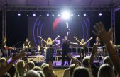 [FOTO/VIDEO] Krk Music Fest na glazbenom putovanju kroz zlatno doba popa i rocka (a najbolje tek slijedi!)