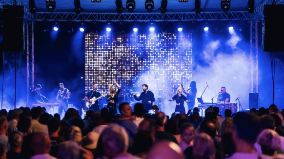 Krk Music Fest na krčku rivu dovodi Golden Pop Rock Show, disco-funk party i legendarni Cubismo