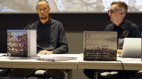Predstavljene “Ljepote otoka Krka 2” autora Srđana Hulaka