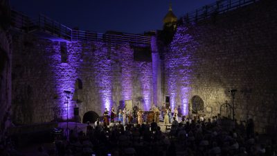 [FOTO/VIDEO] Barock ‘n’ Roll u krčkom kaštelu na najljepši način otvorio jubilarne 70. Ljetne priredbe