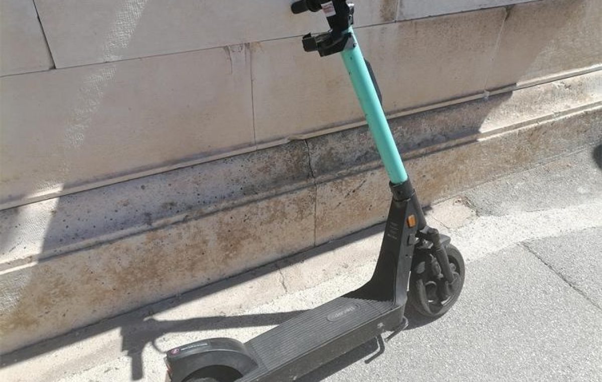 Krađe električnih romobila u Malinskoj, Malom Lošinju i Rijeci