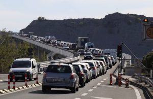 Trenutno stanje na krčkim prometnicama: Kolone i zastoji s obje strane Krčkog mosta