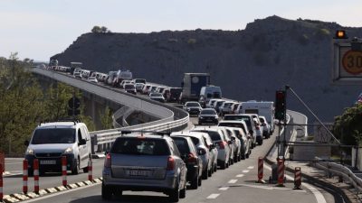 Trenutno stanje na krčkim prometnicama: Kolone i zastoji s obje strane Krčkog mosta